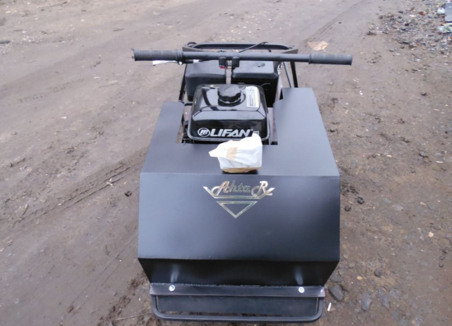 Мотобуксировщик AhtaR Зима 15 л/с с вариатором в Новочеркасске