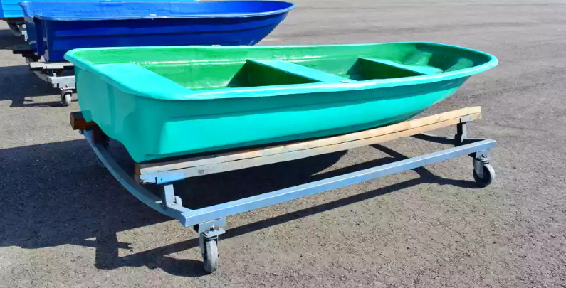 Стеклопластиковая лодка Старт (тримаран) в Новочеркасске