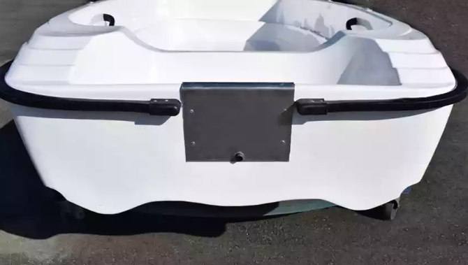 Стеклопластиковая лодка Пингвин (тримаран) в Новочеркасске