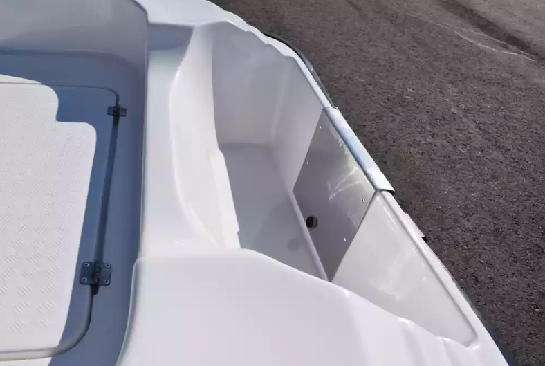 Стеклопластиковая лодка Пингвин (тримаран) в Новочеркасске