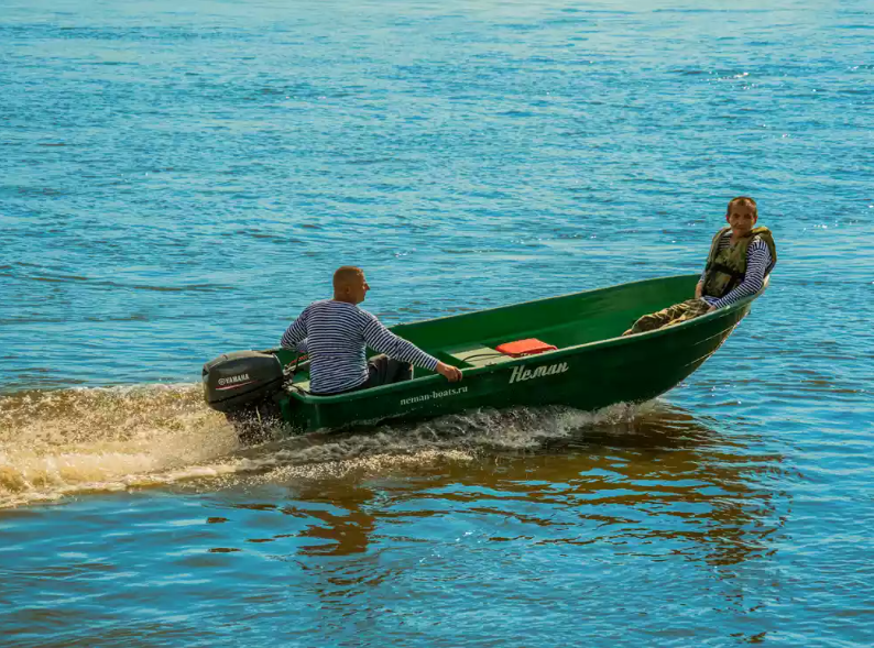 Стеклопластиковая лодка Neman-340 (тримаран) в Новочеркасске