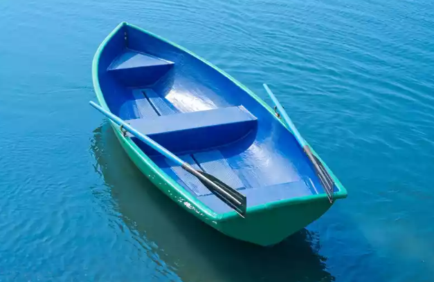 Стеклопластиковая лодка Дельфин в Новочеркасске