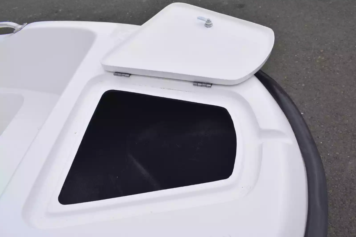 Стеклопластиковая лодка Пингвин New (тримаран) в Новочеркасске