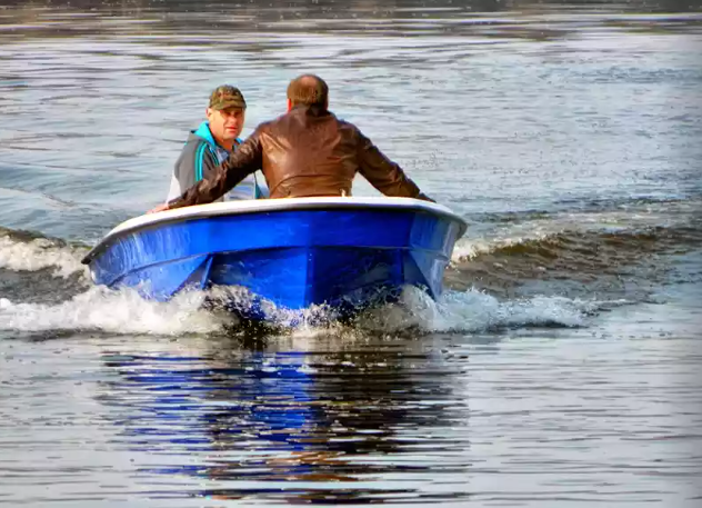 Стеклопластиковая лодка Wyatboat 430 тримаран в Новочеркасске