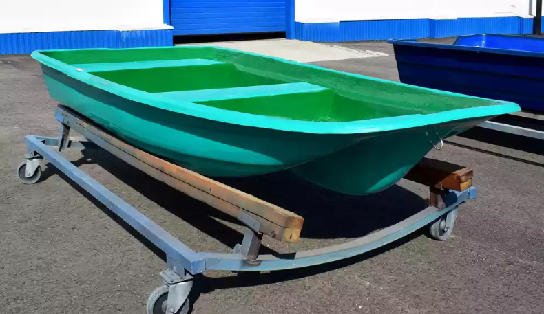 Стеклопластиковая лодка Старт (тримаран) в Новочеркасске