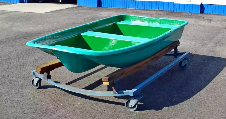 Стеклопластиковая лодка Старт (тримаран) в Новочеркасске