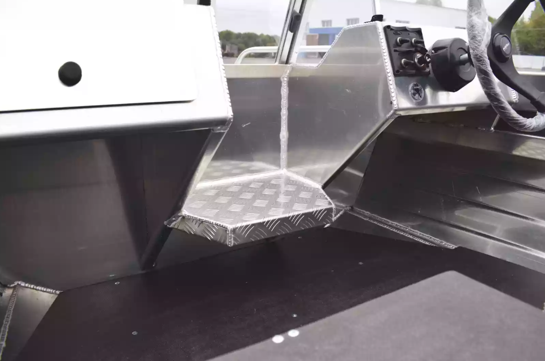 Алюминиевая лодка  Neman-400 PRO в Новочеркасске