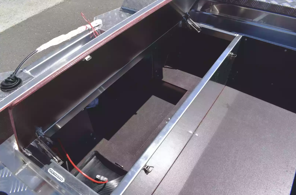 Алюминиевая лодка Wyatboat-390 DCM в Новочеркасске