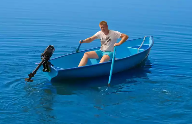 Стеклопластиковая лодка Омуль в Новочеркасске