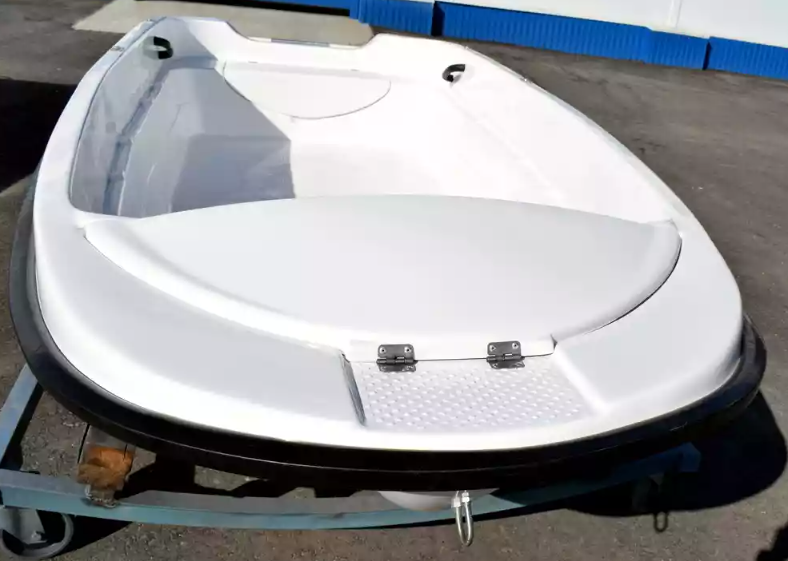 Стеклопластиковая лодка Пингвин (тримаран) в Новочеркасске