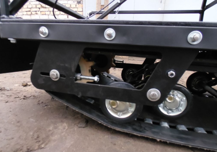 Мотобуксировщик AhtaR Зима 15 л/с с вариатором в Новочеркасске