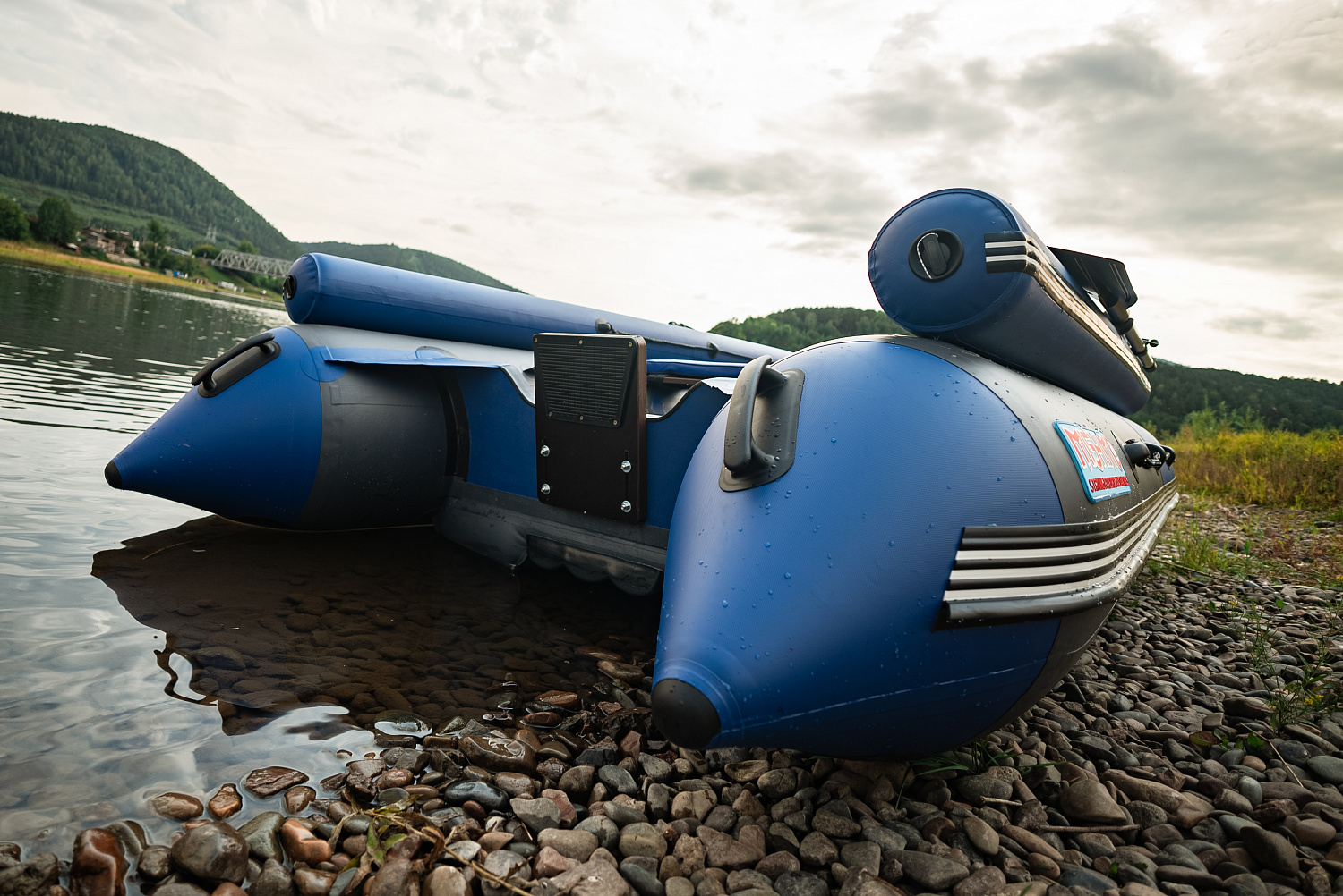 Лодка MISHIMO RIVER FJET PRO 430  под водомет в Новочеркасске