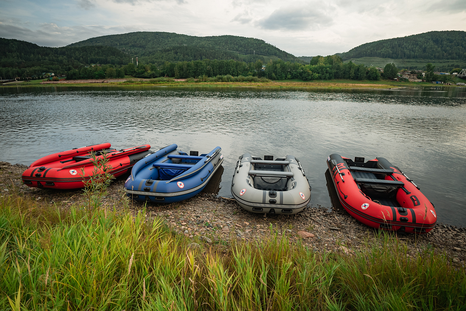 Лодка MISHIMO RIVER FJET PRO 430  под водомет в Новочеркасске