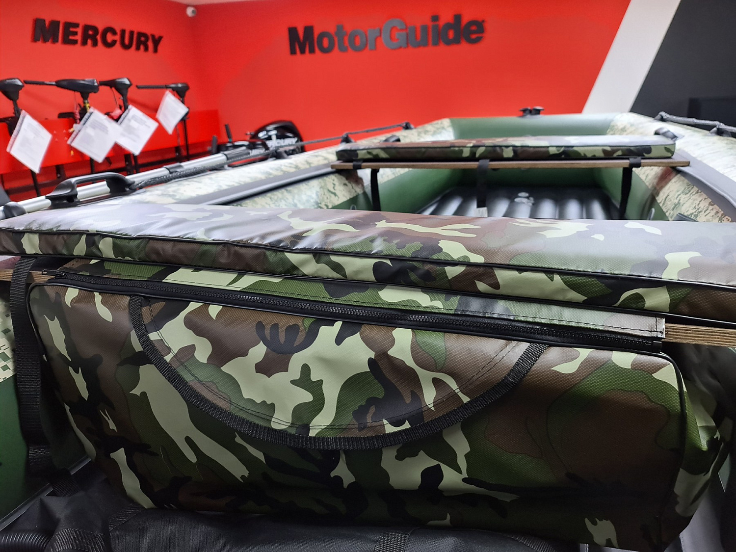 КОМПЛЕКТ МЯГКИХ НАКЛАДОК С СУМКОЙ ДЛЯ ЛОДОК 105Х20 КАМУФЛЯЖ в Новочеркасске