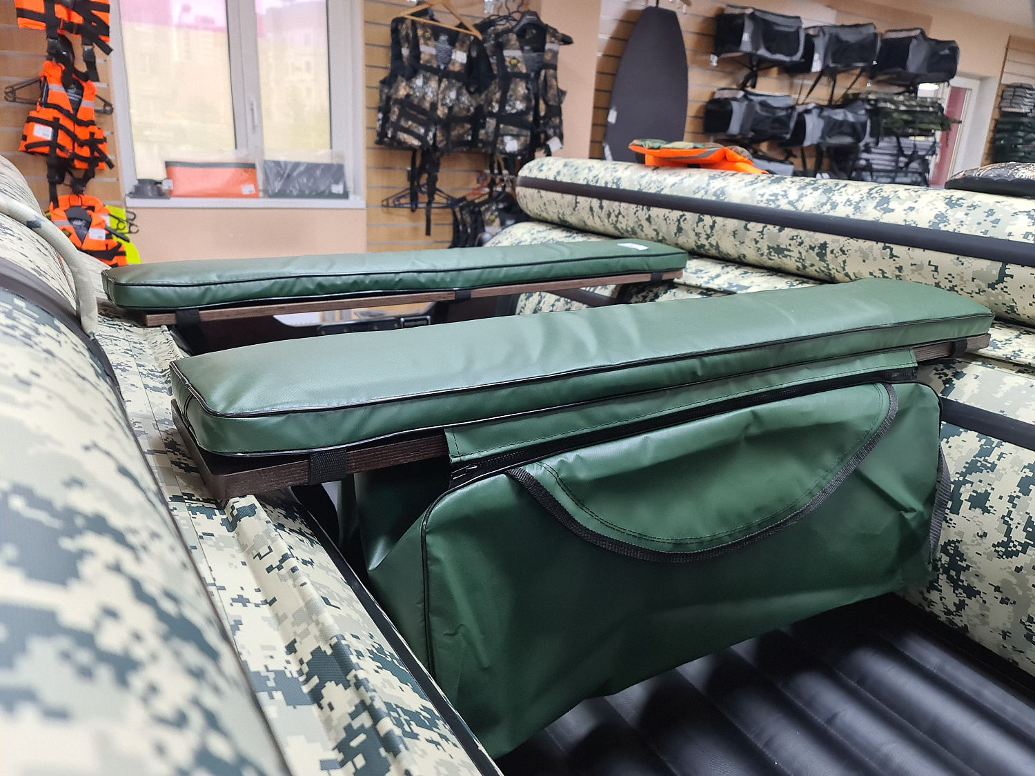 КОМПЛЕКТ МЯГКИХ НАКЛАДОК С СУМКОЙ ДЛЯ ЛОДОК 110Х20 ЗЕЛЕНЫЙ в Новочеркасске