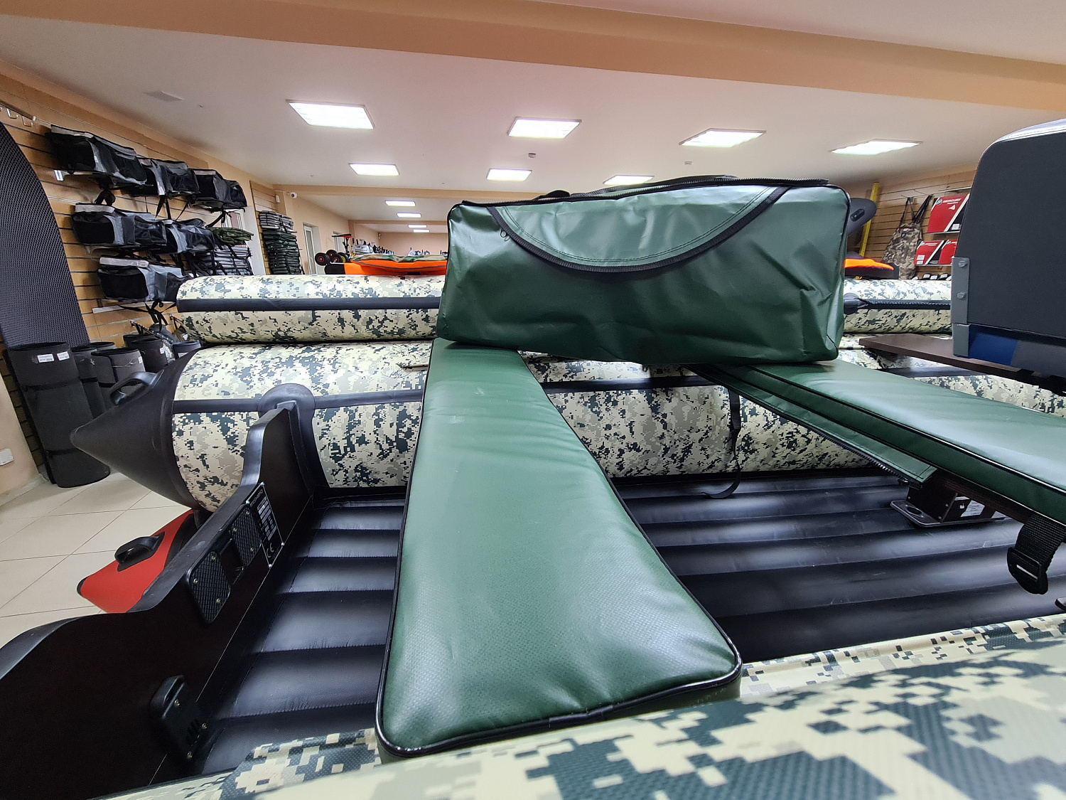 КОМПЛЕКТ МЯГКИХ НАКЛАДОК С СУМКОЙ ДЛЯ ЛОДОК 110Х20 ЗЕЛЕНЫЙ в Новочеркасске